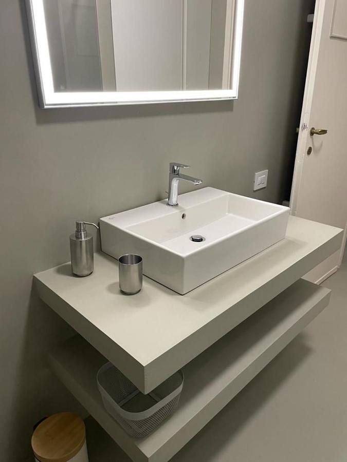 Number 99 Apartment Бергамо Екстериор снимка