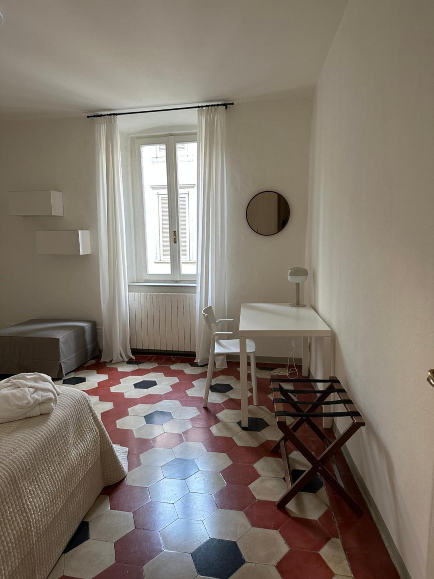 Number 99 Apartment Бергамо Екстериор снимка