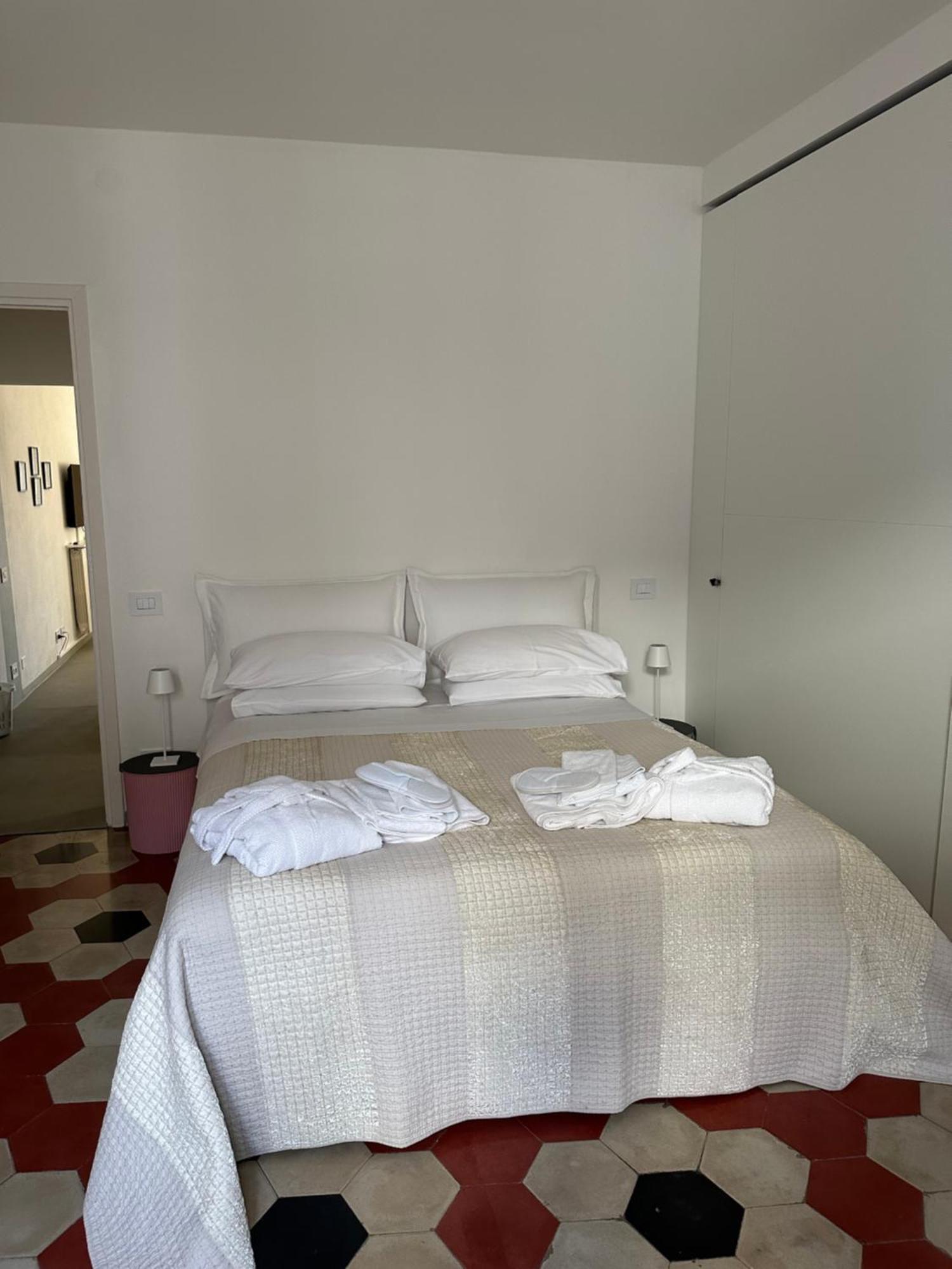 Number 99 Apartment Бергамо Екстериор снимка